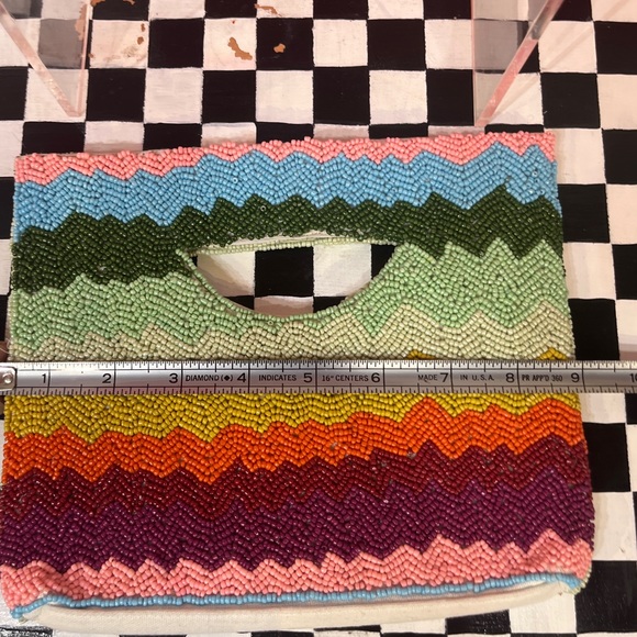 Seeded Clutch - Picture 4 of 5